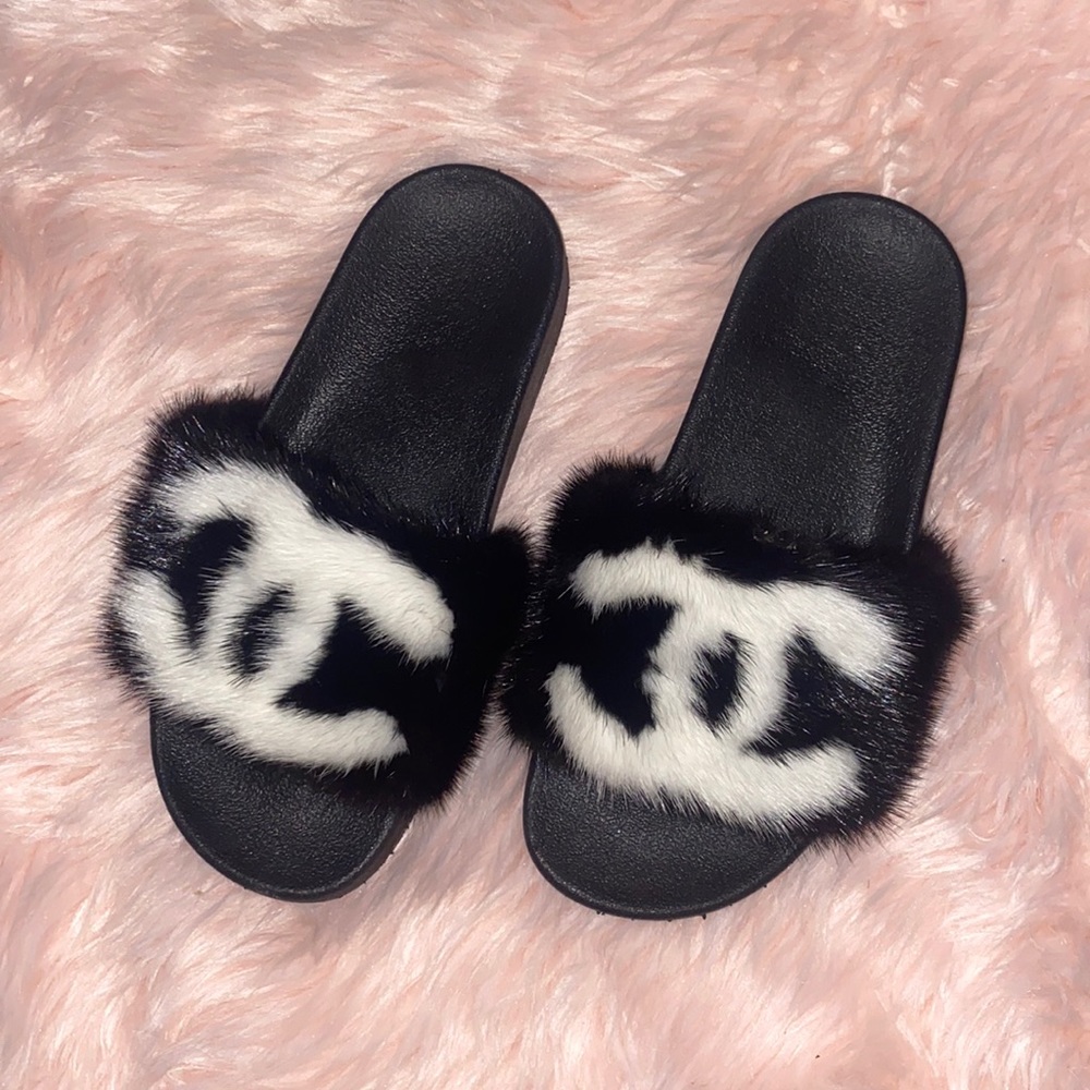 Fluffy Chanel Slides